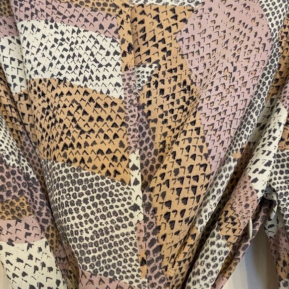 Multi color dress with belt - Picture 3 of 6